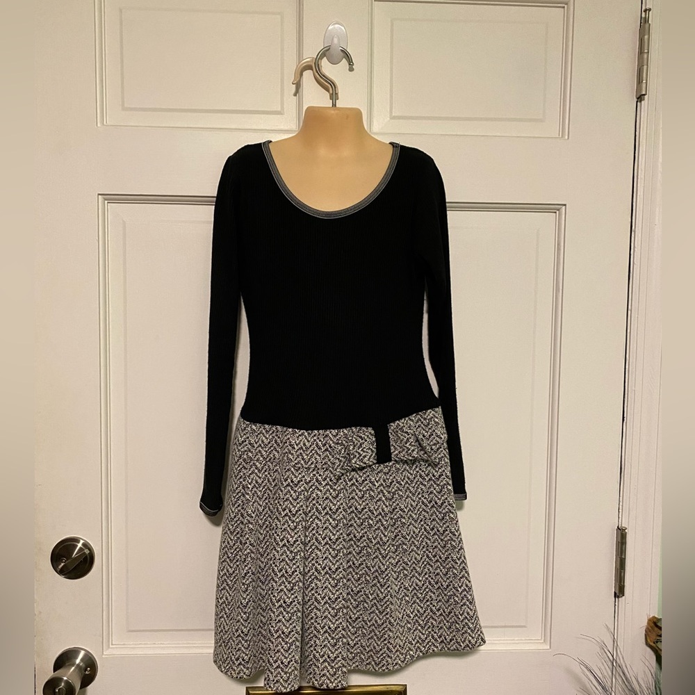 Bonnie Jean Black Long Sleeve Dress with a Bow Size 14